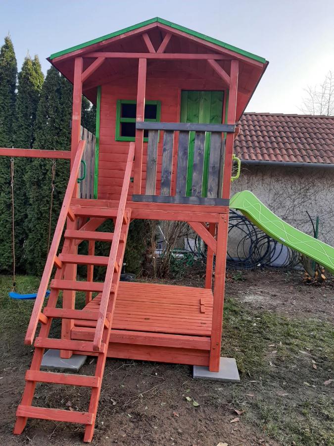 Nosztalgia Vendégház Zalaegerszeg Esterno foto