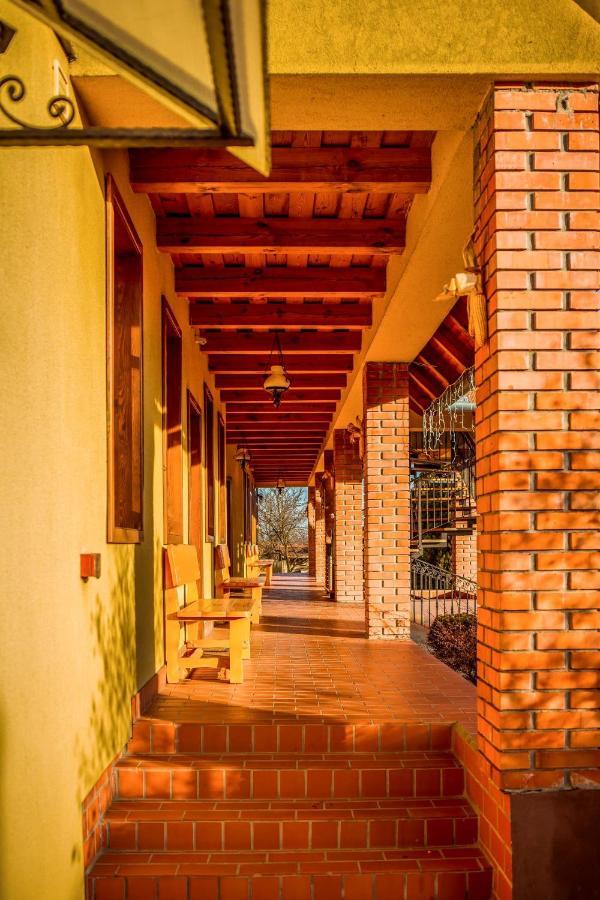 Nosztalgia Vendégház Zalaegerszeg Esterno foto